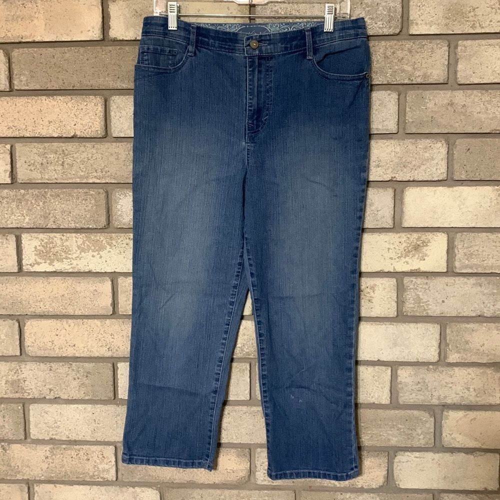3for$20 ankle cropped size 10
